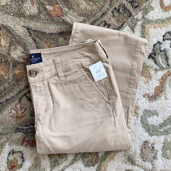 AE beige casual pants NWT - Picture 2 of 8